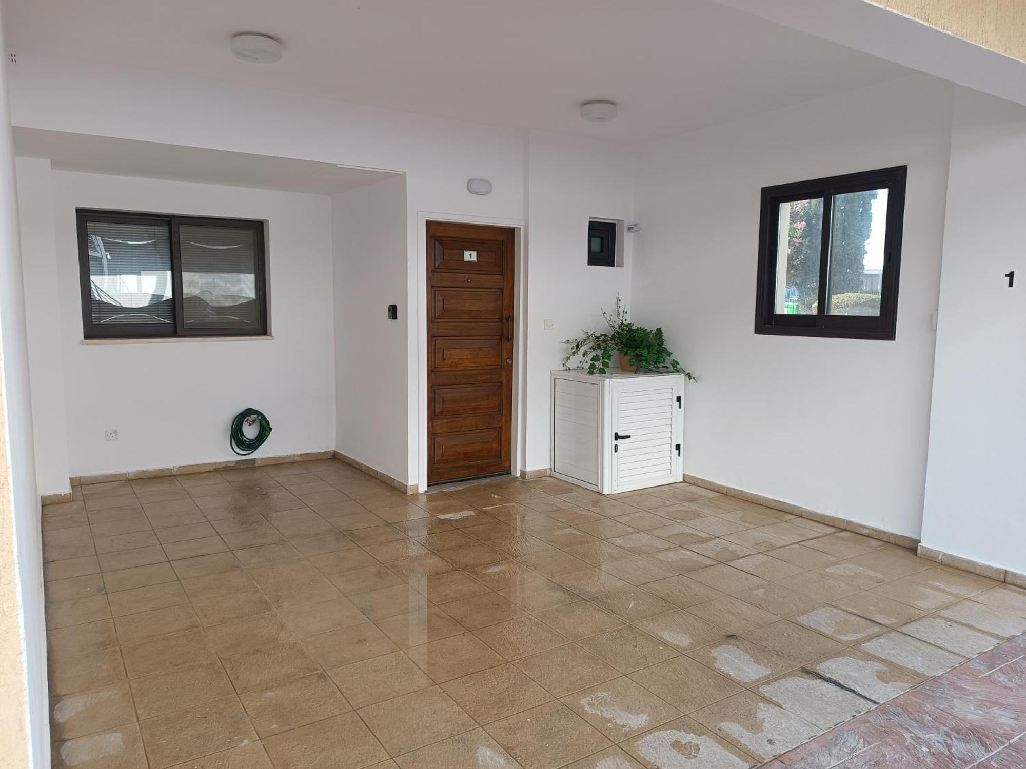 Pool Side 2 Bedroom Queens Gardens Complex Paphos Exterior foto