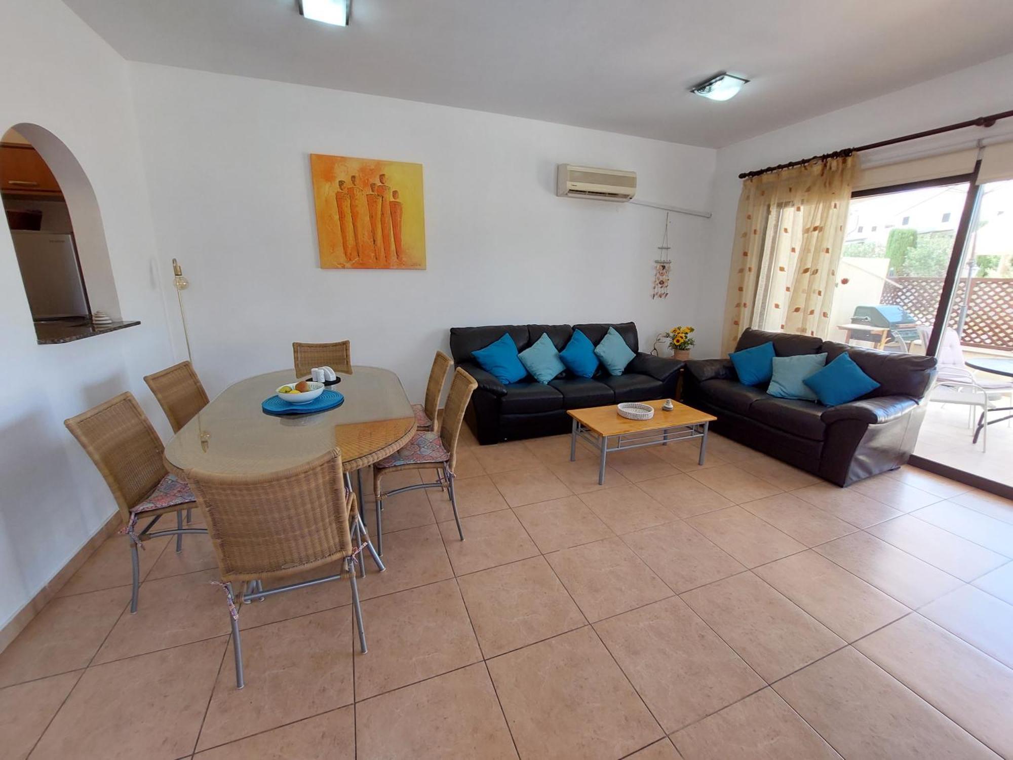 Pool Side 2 Bedroom Queens Gardens Complex Paphos Exterior foto