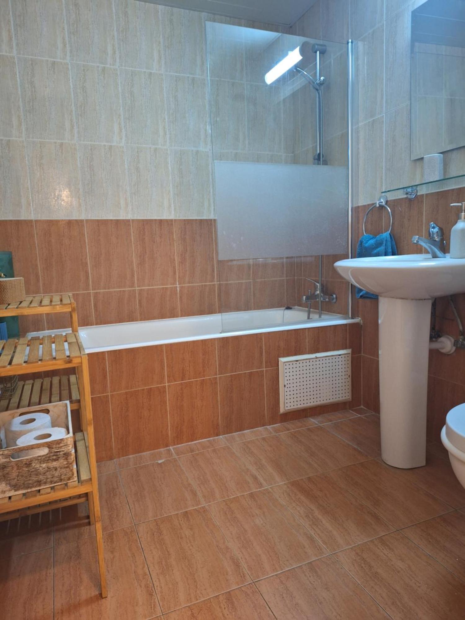 Pool Side 2 Bedroom Queens Gardens Complex Paphos Exterior foto