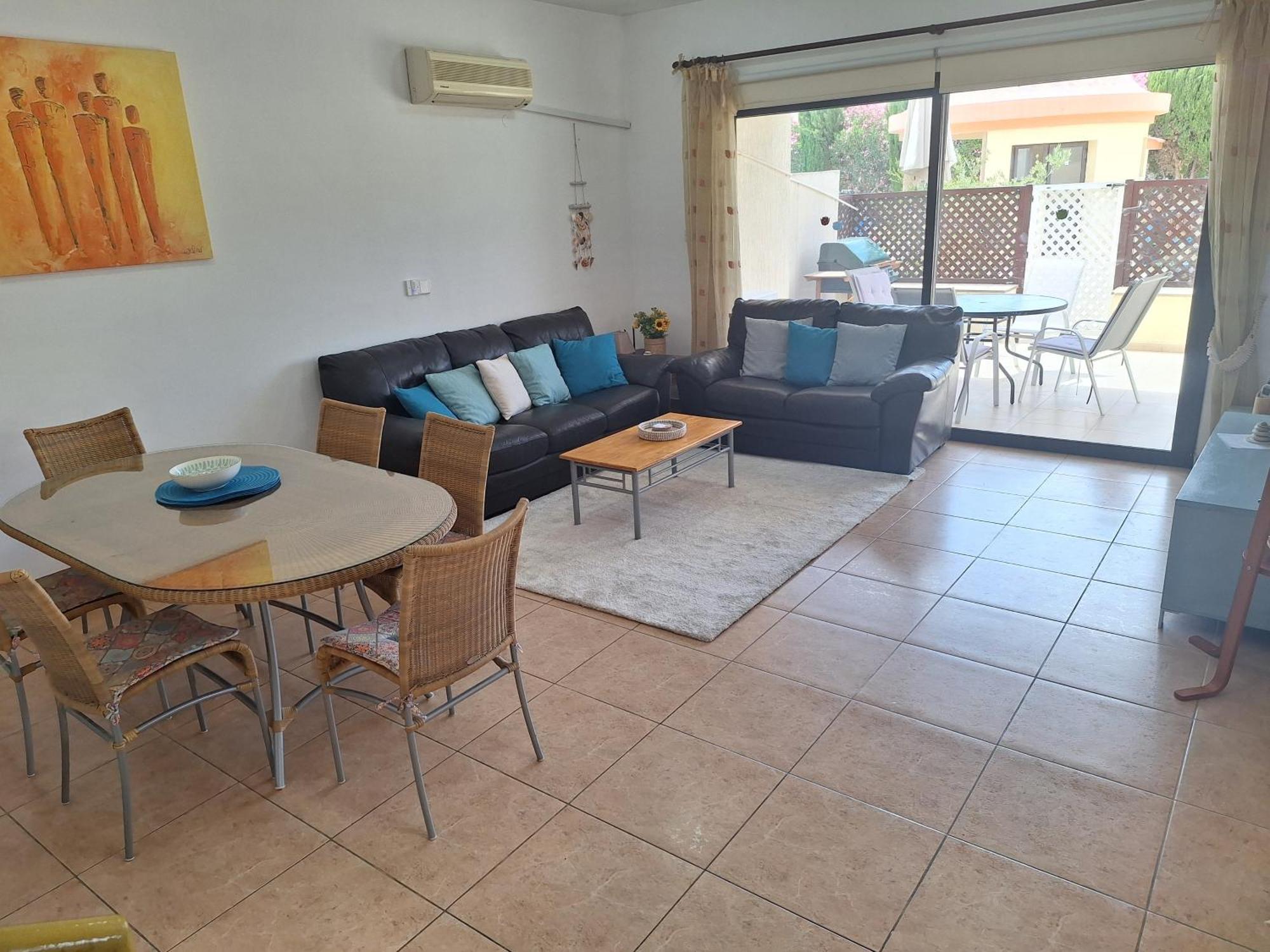 Pool Side 2 Bedroom Queens Gardens Complex Paphos Exterior foto